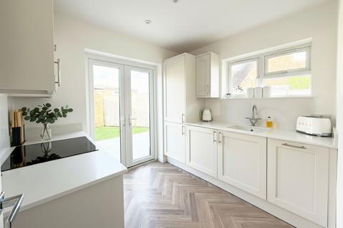 2 bedroom detached bungalow for sale, Horsham Road, Littlehampton, BN17