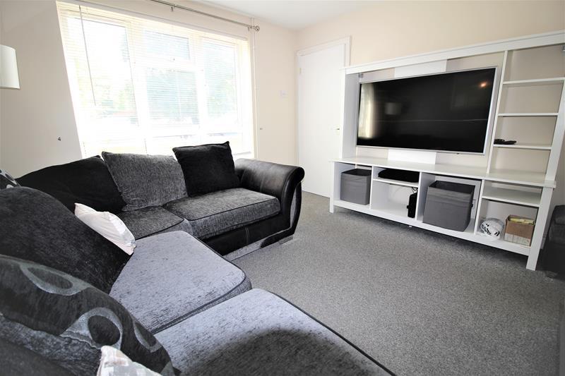 Lounge 2