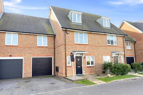 4 bedroom semi-detached house for sale, Cresswell Square, Angmering, BN16