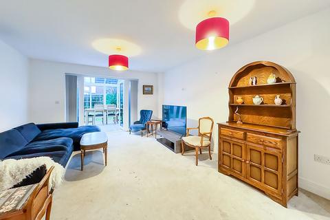 4 bedroom semi-detached house for sale, Cresswell Square, Angmering, BN16