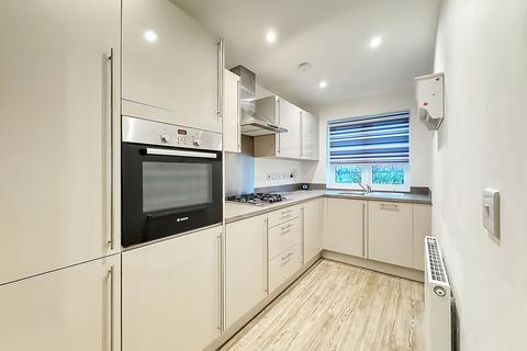 4 bedroom semi-detached house for sale, Cresswell Square, Angmering, BN16