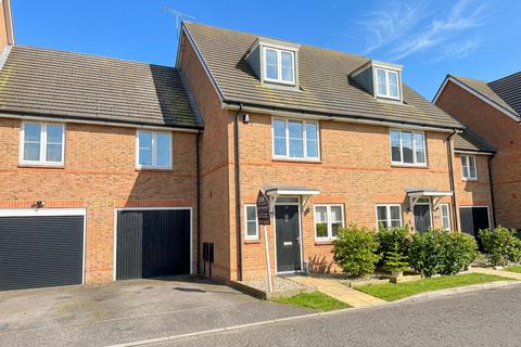 4 bedroom semi-detached house for sale, Cresswell Square, Angmering, BN16