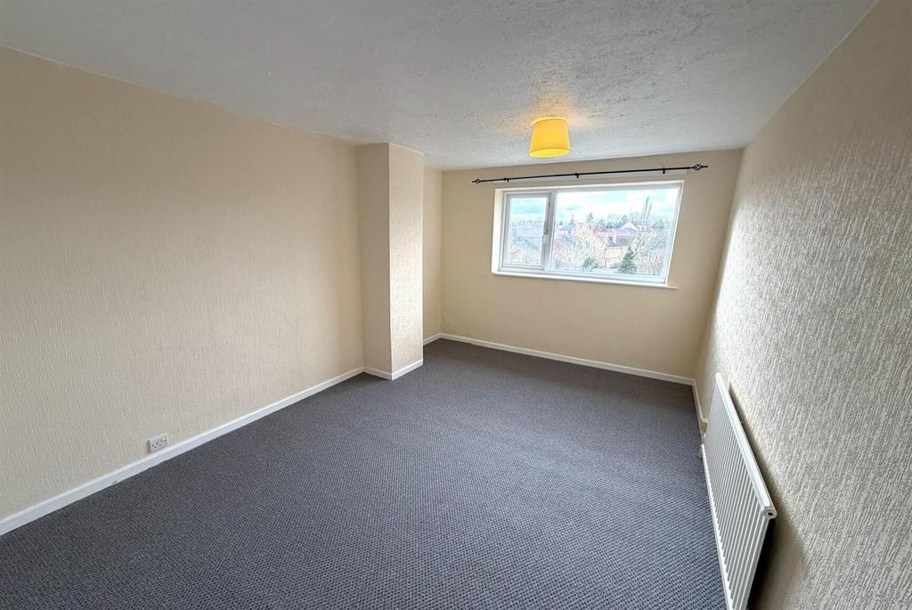 Bedroom 1.jpg