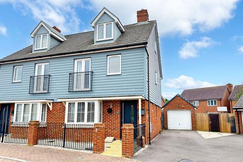 3 bedroom semi-detached house for sale, Coleridge Crescent, Littlehampton, BN17