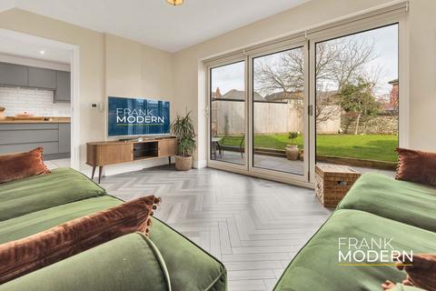 3 bedroom detached house for sale, St. Andrews Place, Whittlesey, PE7