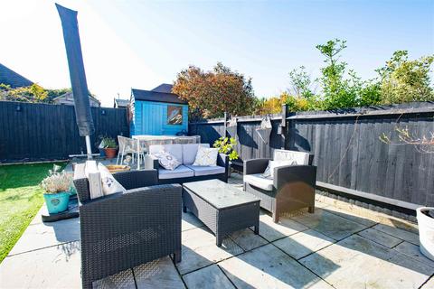 3 bedroom semi-detached bungalow for sale, Northfield Avenue, Orpington BR5