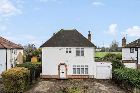 3 bedroom detached house for sale, Colburn Avenue, Pinner HA5