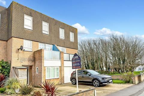 Finisterre Way, Littlehampton, BN17