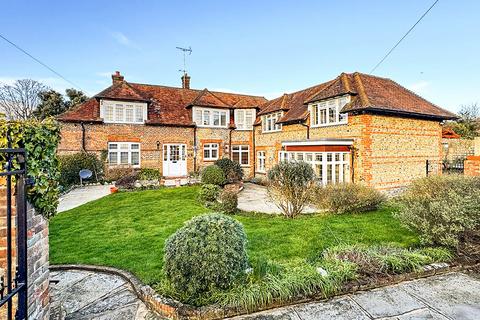 5 bedroom semi-detached house for sale, Weavers Hill, Angmering, BN16