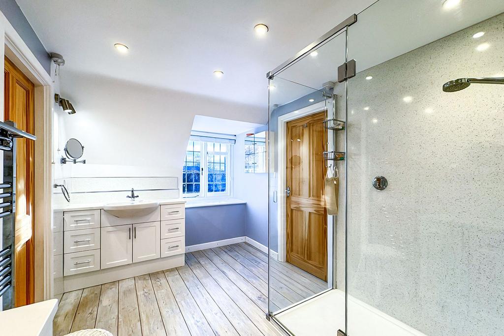 'Jack &amp; Jill' Shower Room