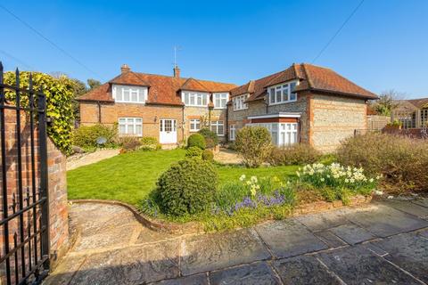 5 bedroom semi-detached house for sale, Weavers Hill, Angmering, BN16