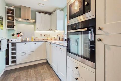 2 bedroom flat for sale, The Limes, Rustington, BN16