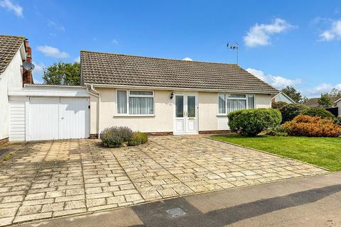 2 bedroom detached house for sale, Downs Way, East Preston, BN16