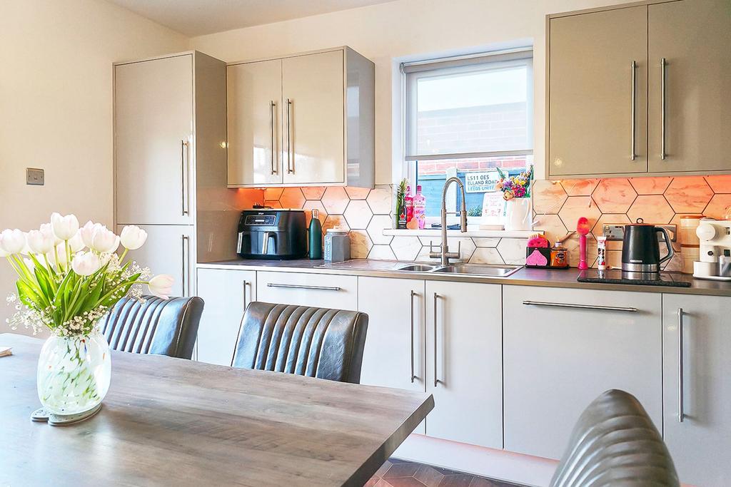Kitchen / Diner