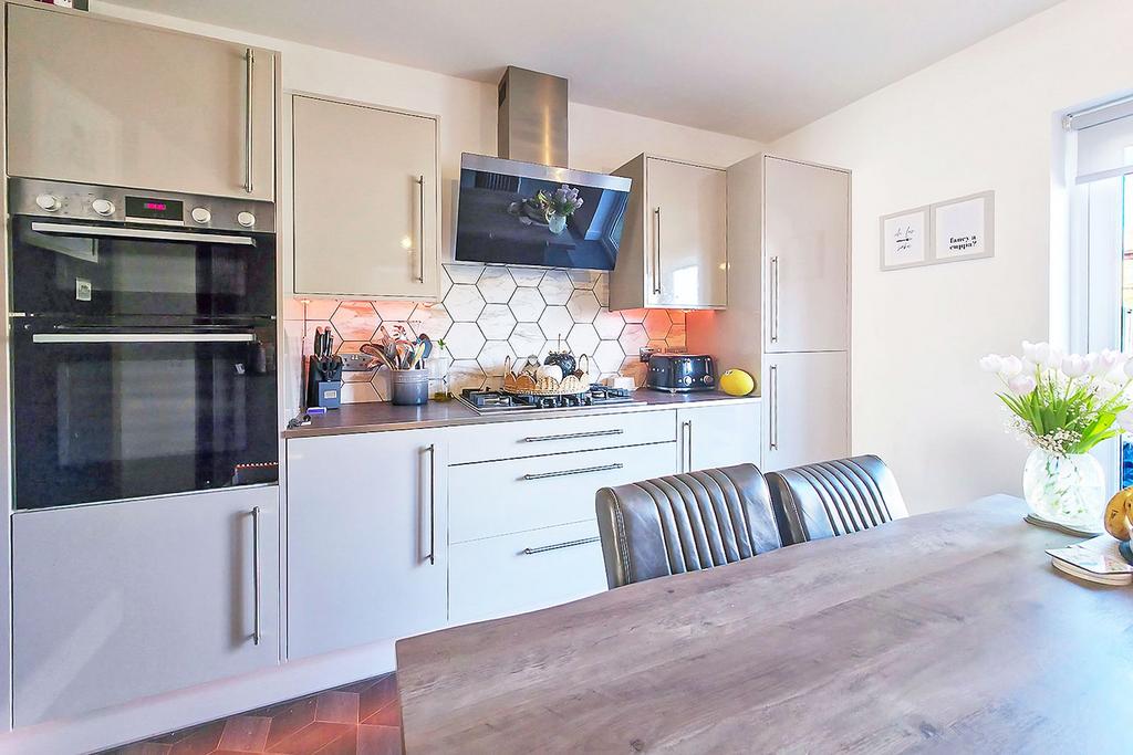 Kitchen / Diner