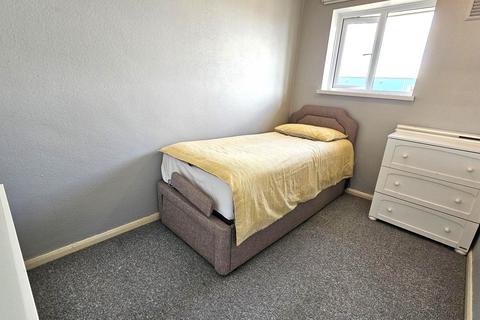1 bedroom in a house share to rent, Wingfield Way, Ruislip HA4