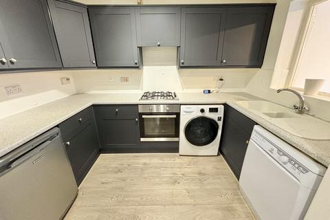 5 bedroom townhouse for sale, Sandpiper Close, Herons Reach FY3