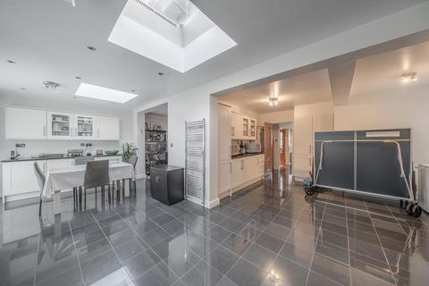 6 bedroom semi-detached house for sale, Southbourne Crescent, London