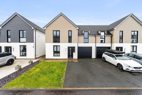 11 Balmoral Gardens, Darwen, BB3 2FH