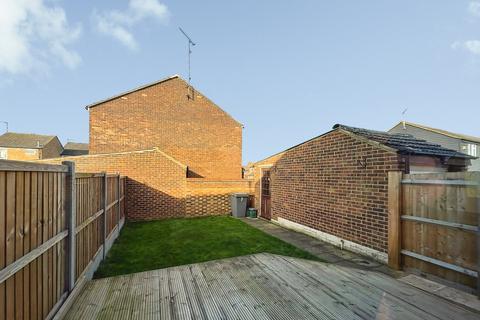 3 bedroom end of terrace house for sale, Peggotty Close, Chelmsford, CM1