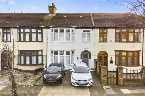 3 bedroom terraced house for sale, Lyndhurst Gardens, Barking