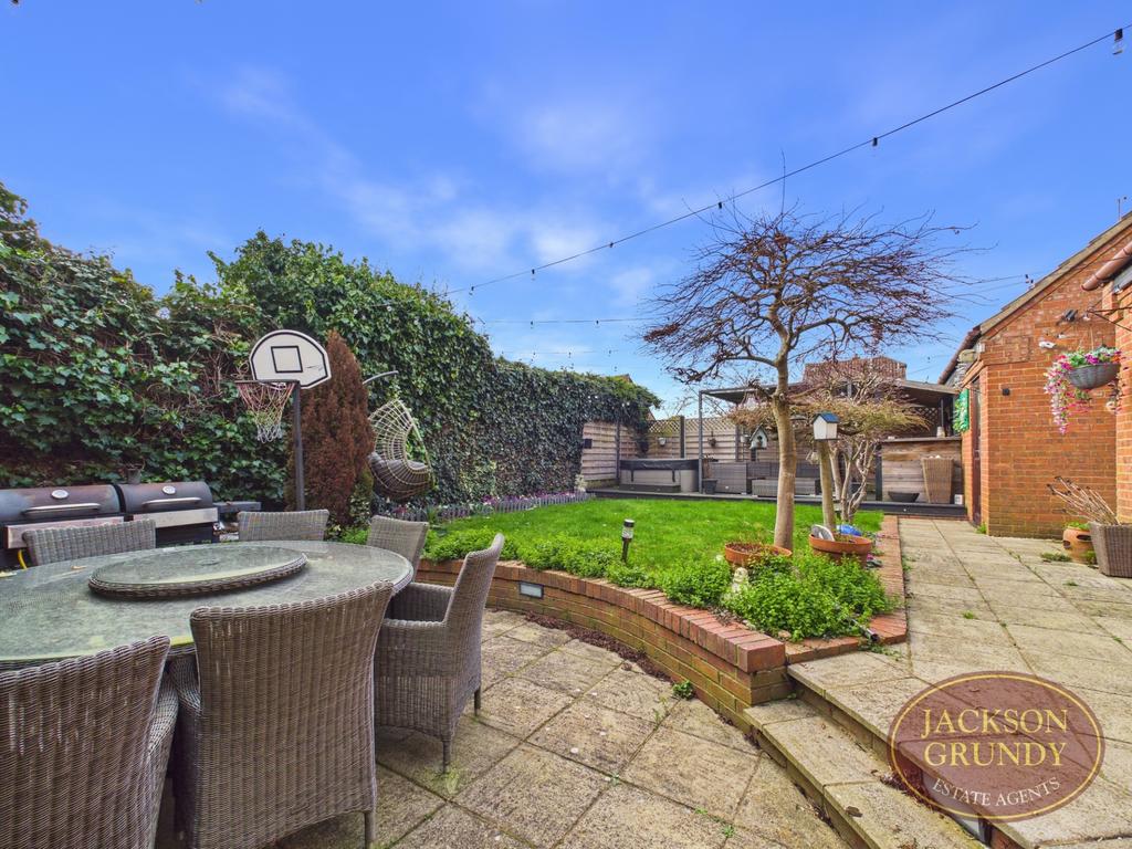 Bobtail Court