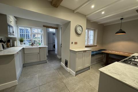4 bedroom semi-detached house for sale, Mamhead Road, Kenton, EX6