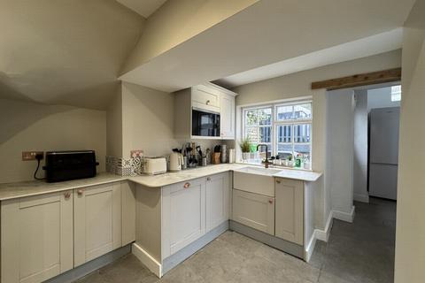 4 bedroom semi-detached house for sale, Mamhead Road, Kenton, EX6