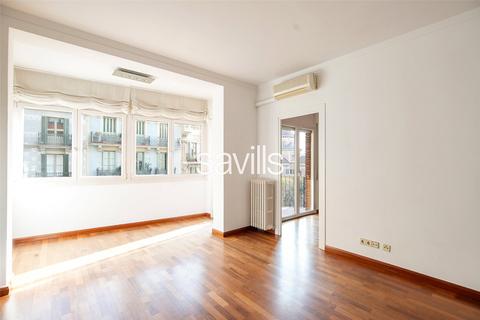 3 bedroom apartment, Flat For Sale In Eixample, Eixample, Barcelona