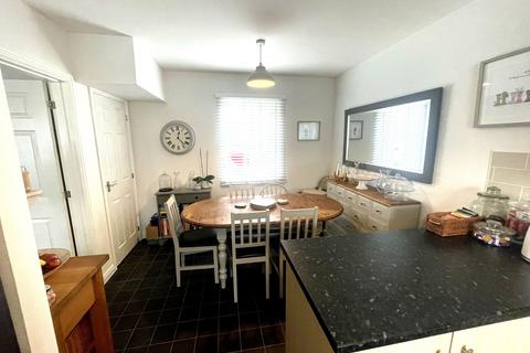3 bedroom house to rent, Connemara Street, Somerset TA6