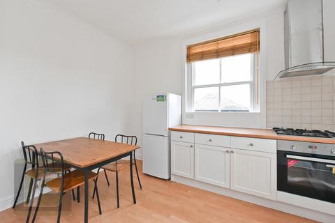undefined, Lea Bridge Road, London, E5