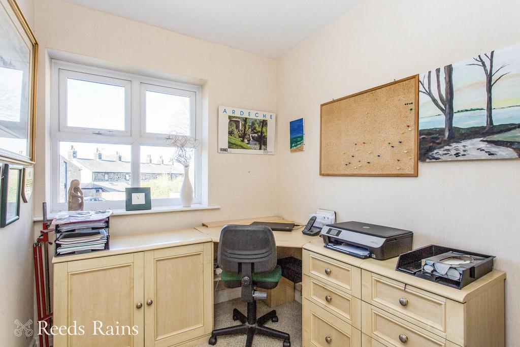 Office/Bedroom 4