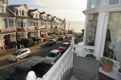 2 bedroom flat for sale, Palmeira Avenue, Westcliff On Sea