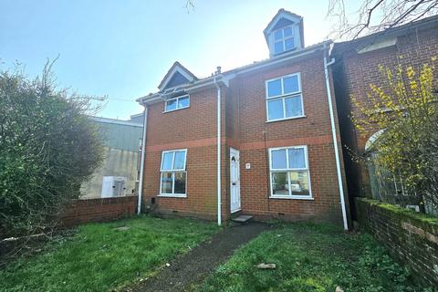 1 bedroom ground floor flat to rent, Millbrook Road East, Freemantle