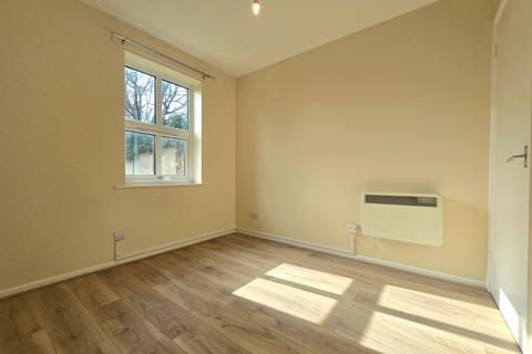 1 bedroom ground floor flat to rent, Millbrook Road East, Freemantle