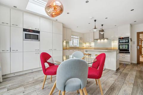 5 bedroom semi-detached house for sale, Evelyn Drive, Pinner HA5