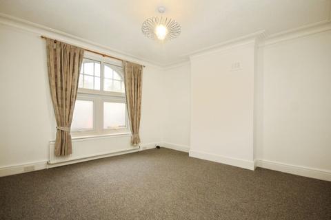 1 bedroom apartment to rent, Streatham High Road, London, SW16
