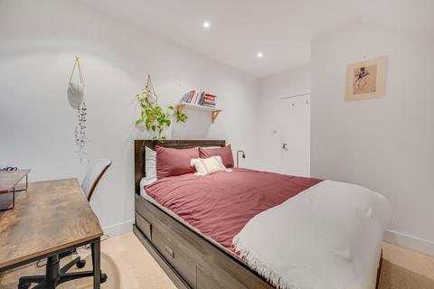 3 bedroom flat to rent, Fawley Road, London, NW6