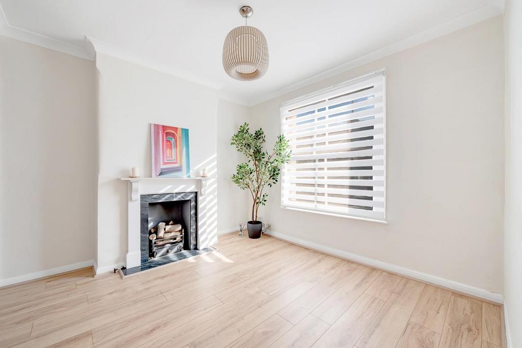 TFF 1 Saville Road W4 5 HQ-3.jpg
