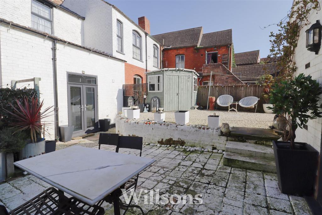 Courtyard Patio Garden