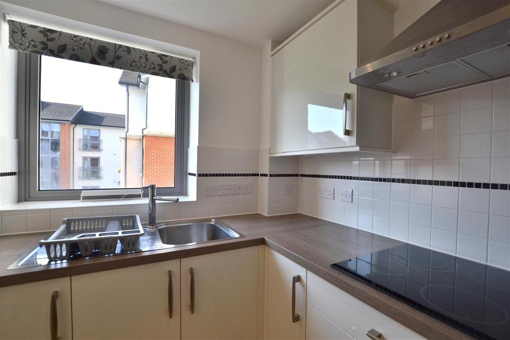 Kitchen 1.JPG