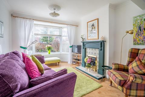 undefined, White House Drive, York