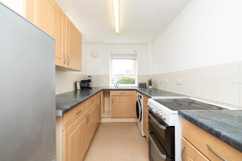 2 bedroom ground floor flat for sale, Barton Crescent, Leamington Spa