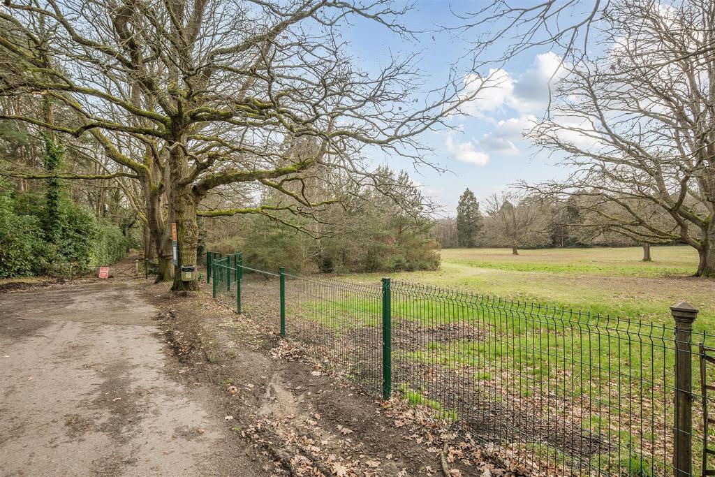 View over Tekels Park