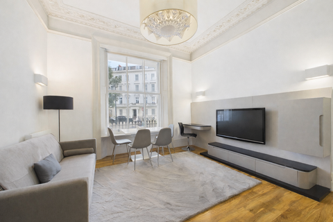 1 bedroom apartment to rent, St. Georges Square, Westminster, London, SW1V