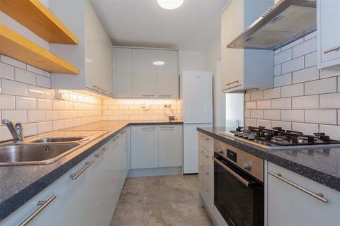 3 bedroom terraced house for sale, Cardinals Walk, Taplow, Maidenhead