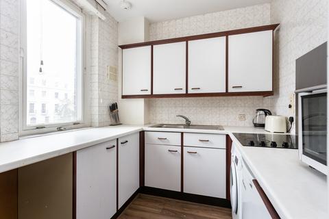 Studio to rent, Belgravia Court, 33 Ebury Street, London, SW1W