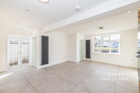 3 bedroom semi-detached house to rent, Ashridge Drive, Watford, Hertfordshire, WD19
