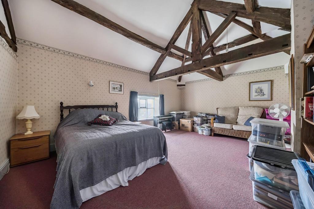 Bedroom 4.jpg