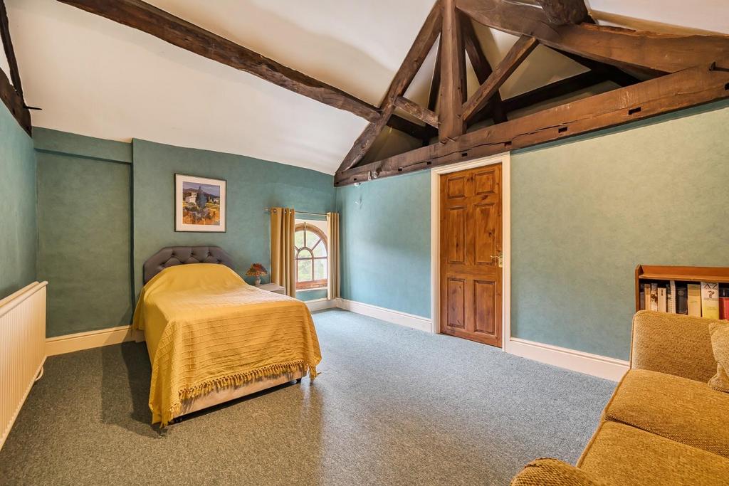 Bedroom 6.jpg